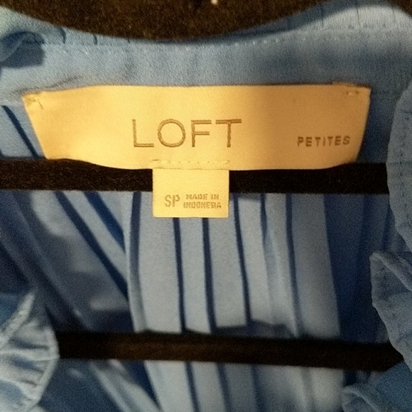 Top - Picture 2 of 2